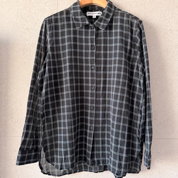 유니클로 이네스 드 라 프레상쥬 체크 셔츠 블랙