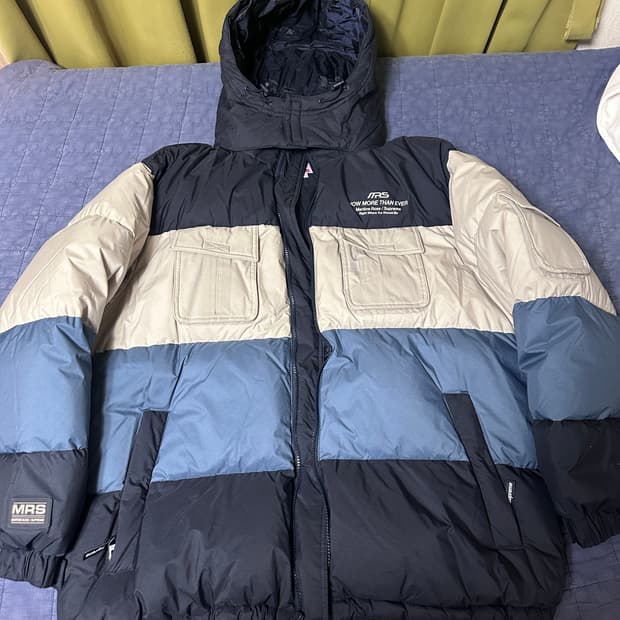 슈프림 마틴로즈 콜라보 패딩