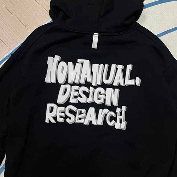 노매뉴얼 DOODLE LOGO HOODIE 
