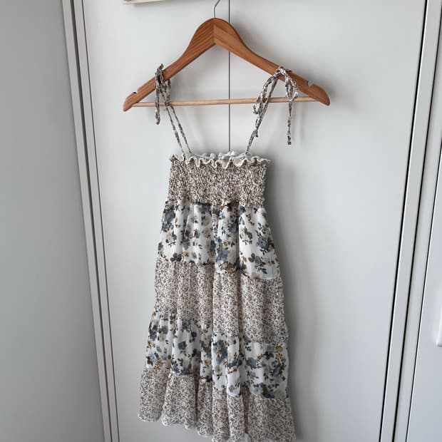 Rosa cheri 로사체리 잔꽃 패치 나시 원피스