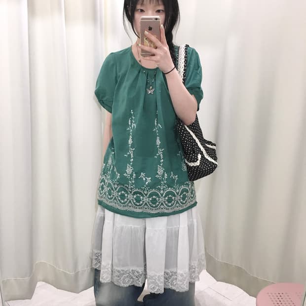 hagumi blouse