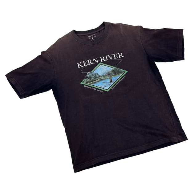 nowartt(노와트) 'KERN RIVER' 그래픽 티셔츠