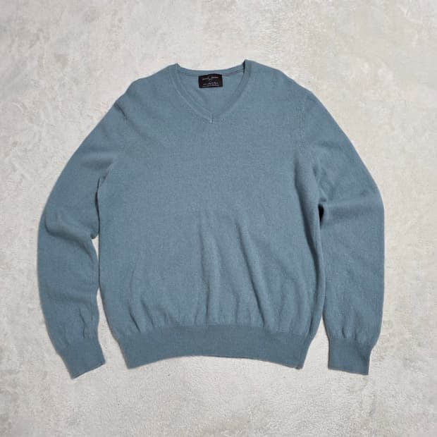 (L)블랙브라운 V넥 캐시미어 100% 니트