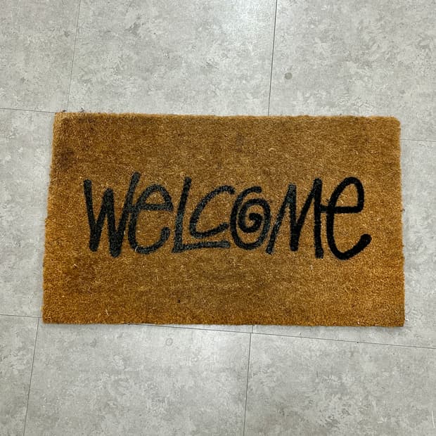 스투시 WELCOME 매트 코코아