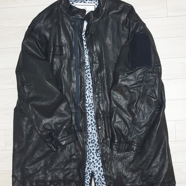 블랙아웃 가죽 피쉬테일