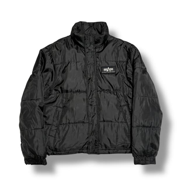 Alpha Industries 패치 다운 블랙 패딩