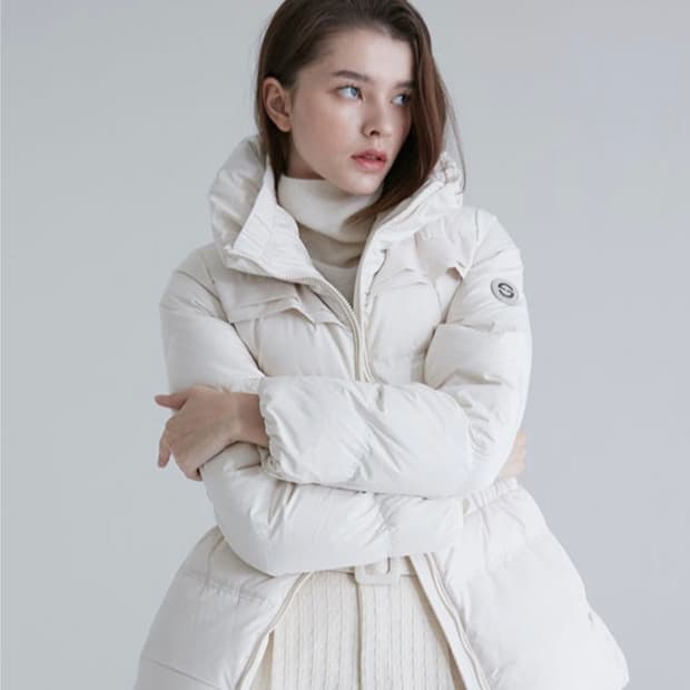 에고이스트 하이넥 벨티드구스다운 숏패딩