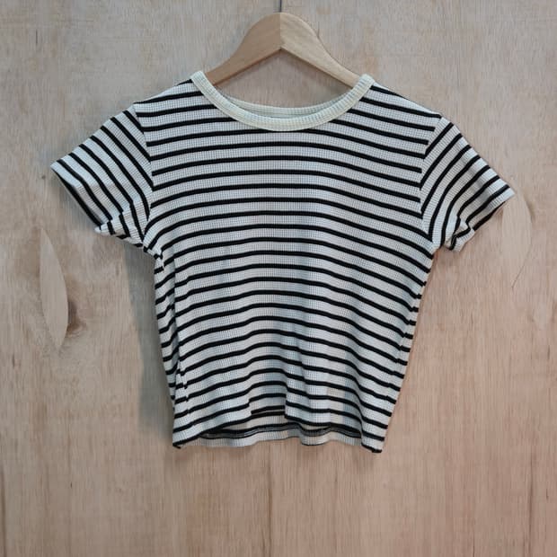 스트라이프 반팔 티셔츠