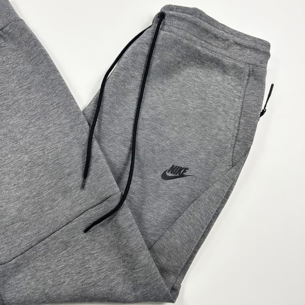 나이키 퓨추라 테크팩 차콜 조거팬츠 (L)