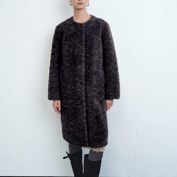 셀렙샵 양모 컬리 롱코트