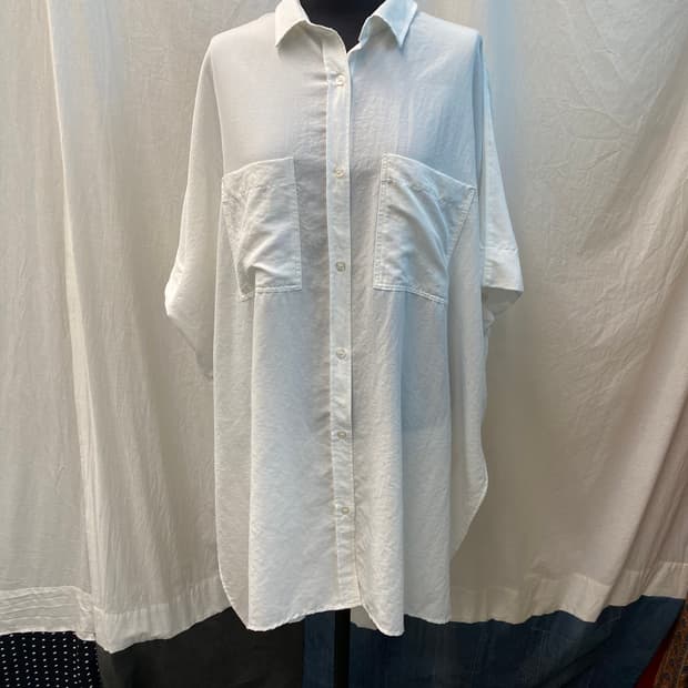 LEPSIM 화이트 오버핏 롱블라우스(F)