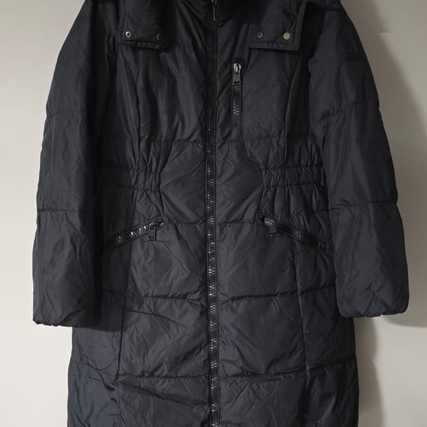 COACH 코치 여성 덕다운 롱패딩.
싸이즈 m
