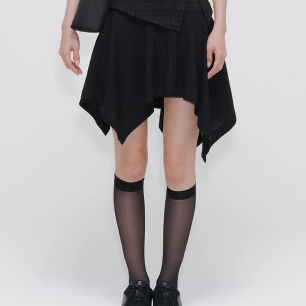 미세키서울 Unbalanced flow mini skirt BLACK