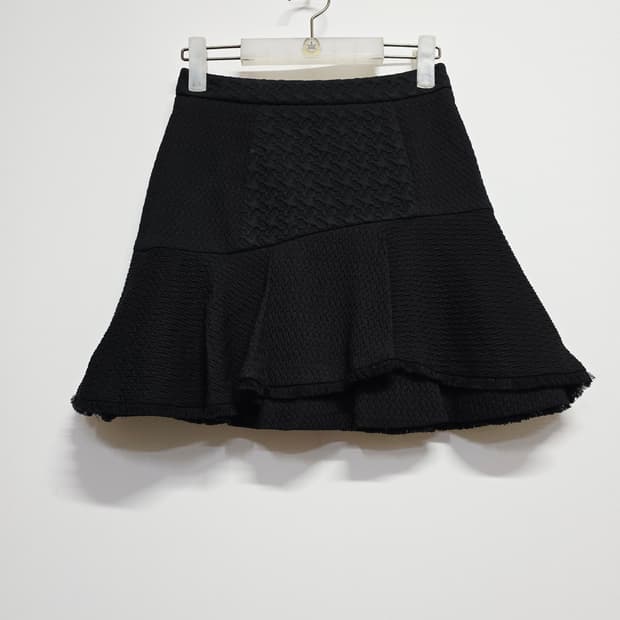 SJSJ 블랙 플레어 미니 스커트