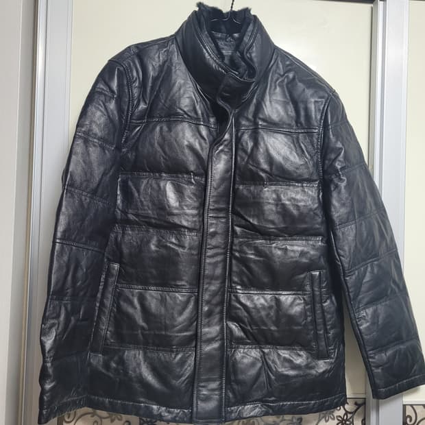 남성 양가죽 위즐카라 구스다운