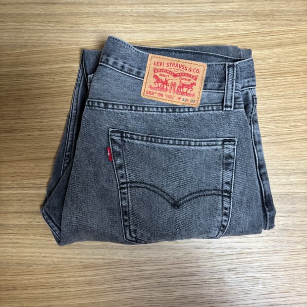 555 32x32 리바이스 릴렉스 스트레이트 그레이 진