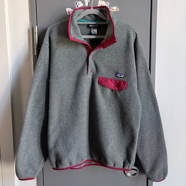 (M, 105) 파타고니아 신칠라 니켈(그레이)/레드