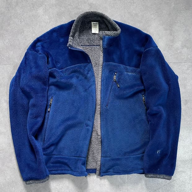 파타고니아 R4 후리스 자켓 (va.11)