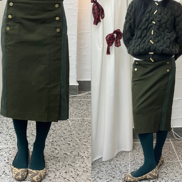 gold buttons midiskirt