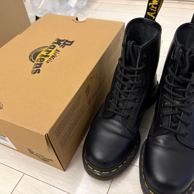 닥터마틴 1460 블랙 스무스 8홀 250 uk6