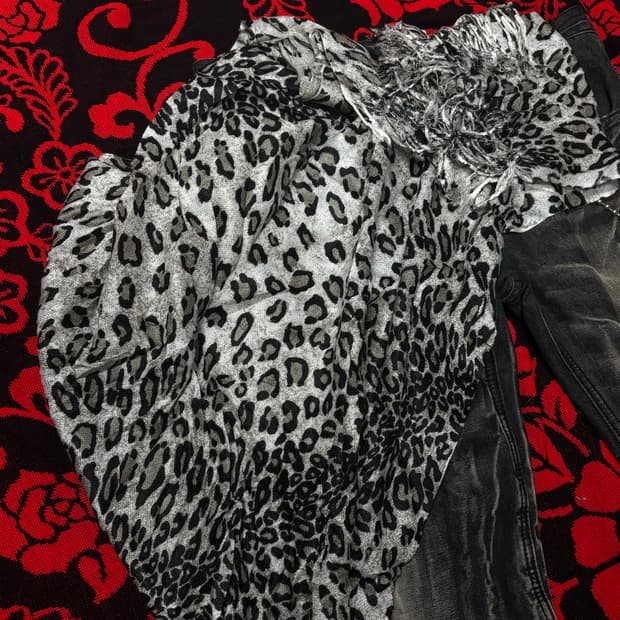 Jpn vtg Punk leopard scarf 