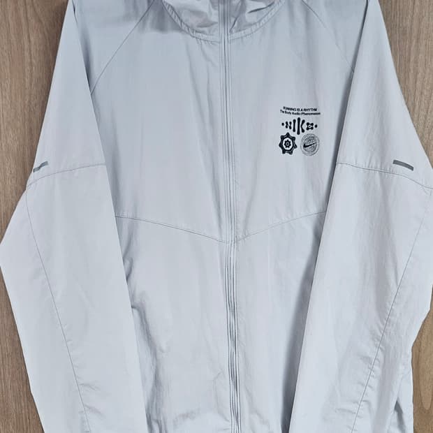 나이키 리펠 와일드 런 마일러 자켓