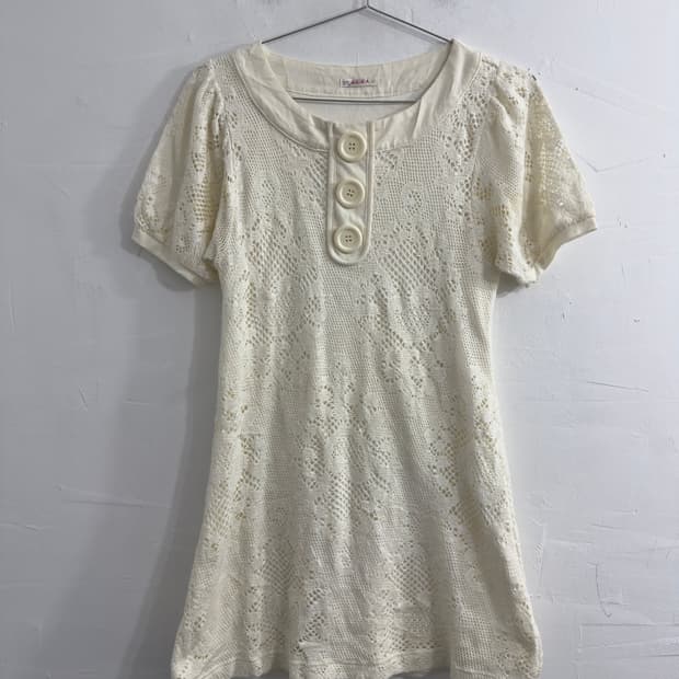 colza crochet big button blouse