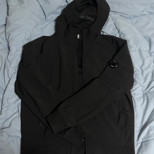 CP Company 바람막이