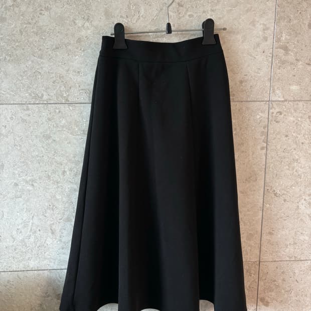 플레어 롱 스커트 검정 밴딩 롱스커트