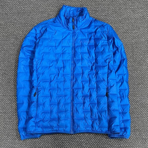 아디다스 테렉스 경량 덕다운 패딩  v1094