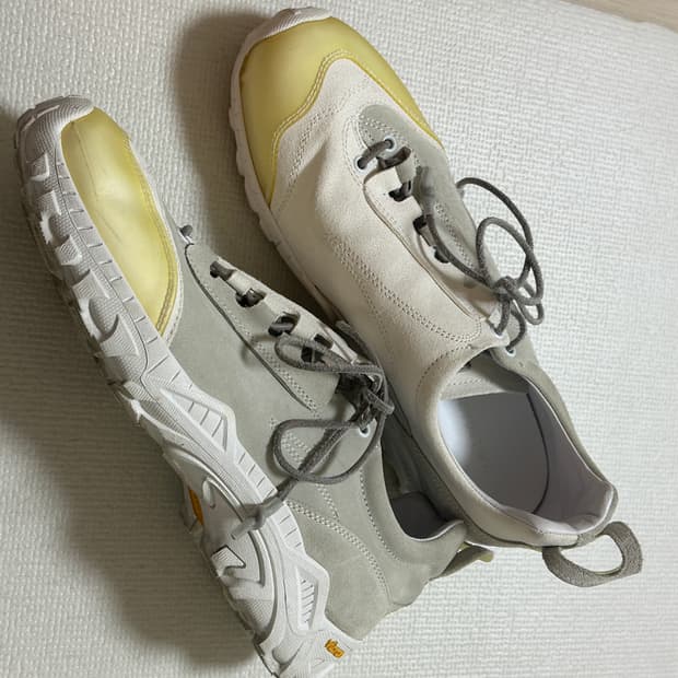 아워레가시 가베 화이트 eu45