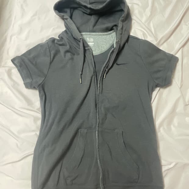 나이키 슬림핏 풀집랩 반팔후드집업