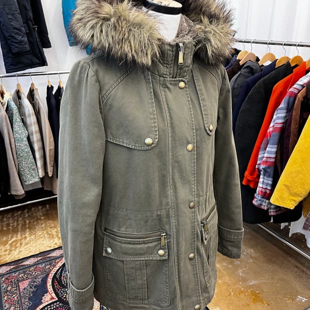 마이클 코어스 퍼 후드 필드 파카