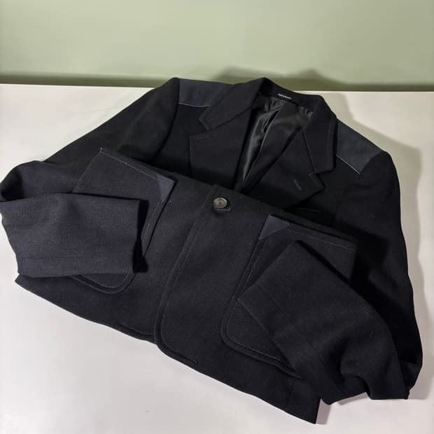 90 S 퍼센트 블랙 포켓스웨이드 포인트 2버튼 싱글 블레이져