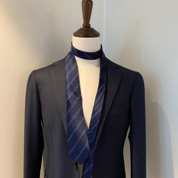 알마니(ARMANI) 신형라벨 모노그램 명품넥타이 이태리 100실크