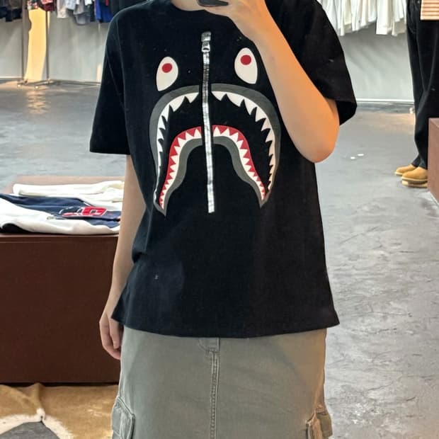 베이프 샤크 반팔 티셔츠