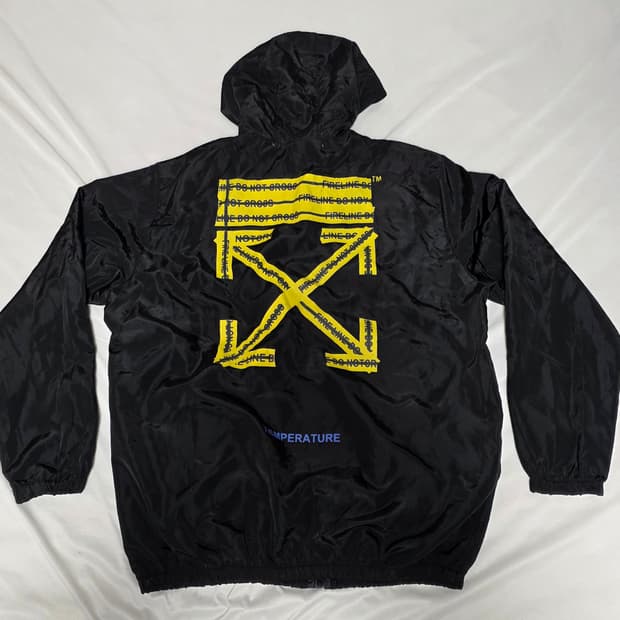 오프화이트 파이어 테이프 애로우 윈드쉴드 블랙 가단 63cm