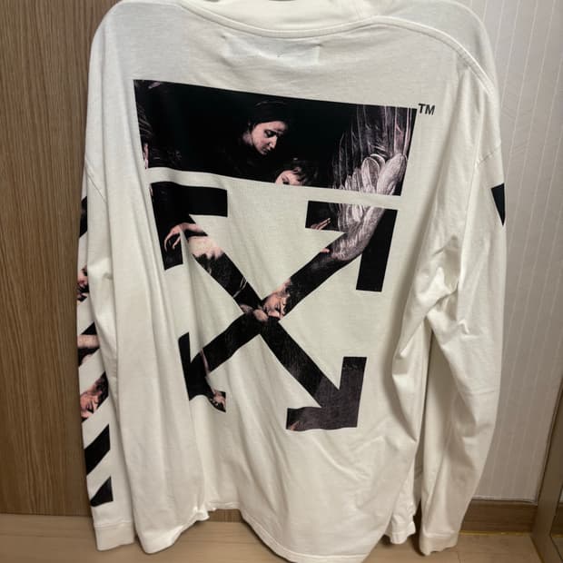 오프화이트 롱슬리브 라지