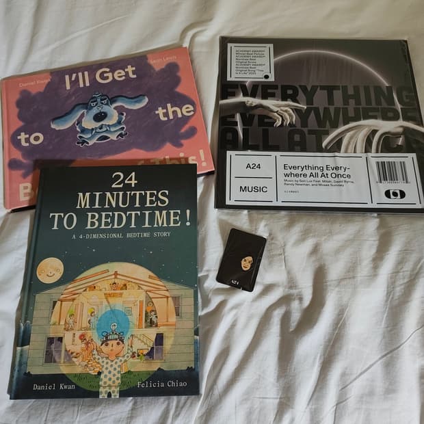 A24 EverythingEvery-where All at Once 굿즈