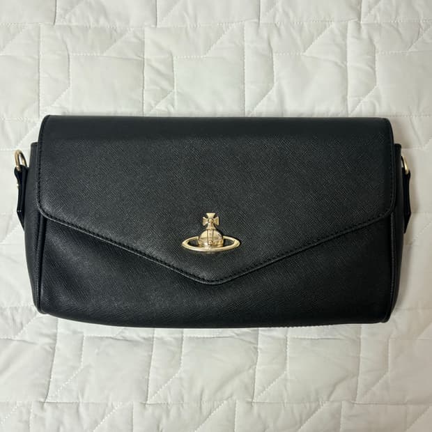 비비안웨스트우드 빅토리아 크로스 백