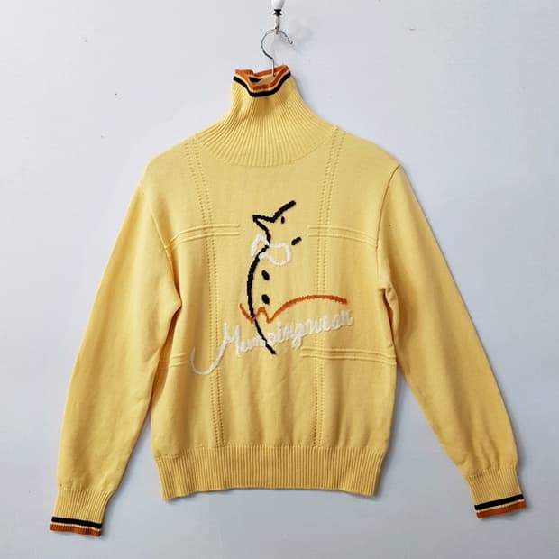 먼싱웨어 모 100% 터틀넥 스웨터 옐로우