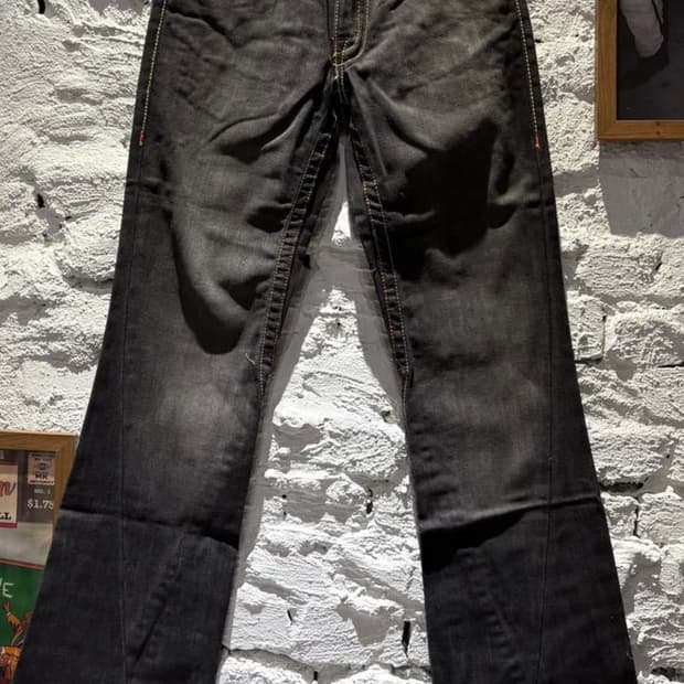 트루릴리젼 부츠컷 데님팬츠