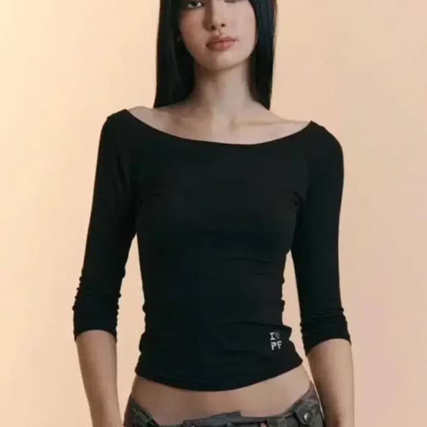 플리즈노팔로우 제드 오프숄더