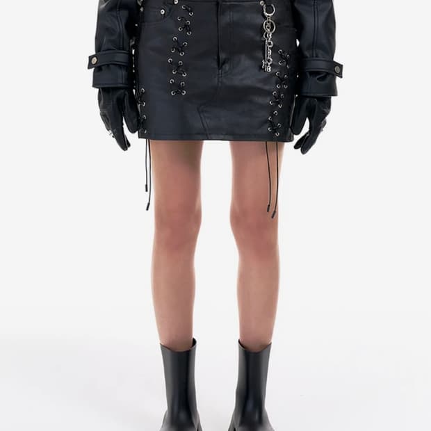 와이이이엘 아일렛 가죽 미니 스커트