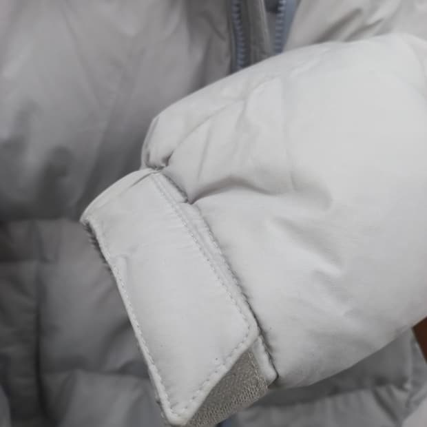 뉴발란스 구스다운 라이트 그레이 패딩 (남105)