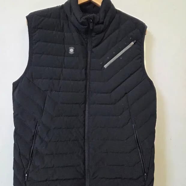 와이드앵글 다운패딩 조끼