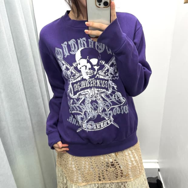 TVW 퍼플 해골프린팅 스웻셔츠