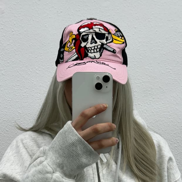 에드하디 올드스쿨 타투 핑크 캡