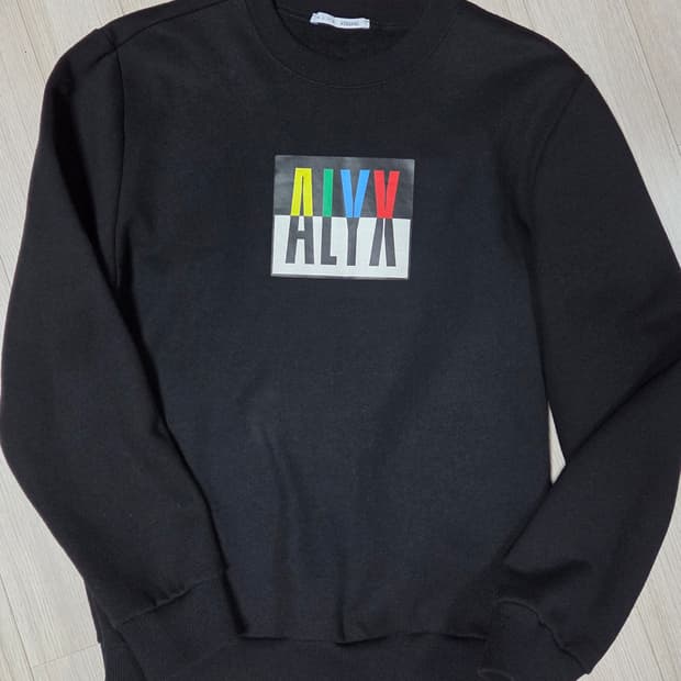 알릭스 로고 맨투맨