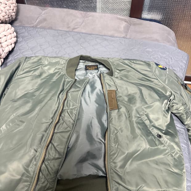 브론슨 ma-1 kr ver xl 판매합니다 